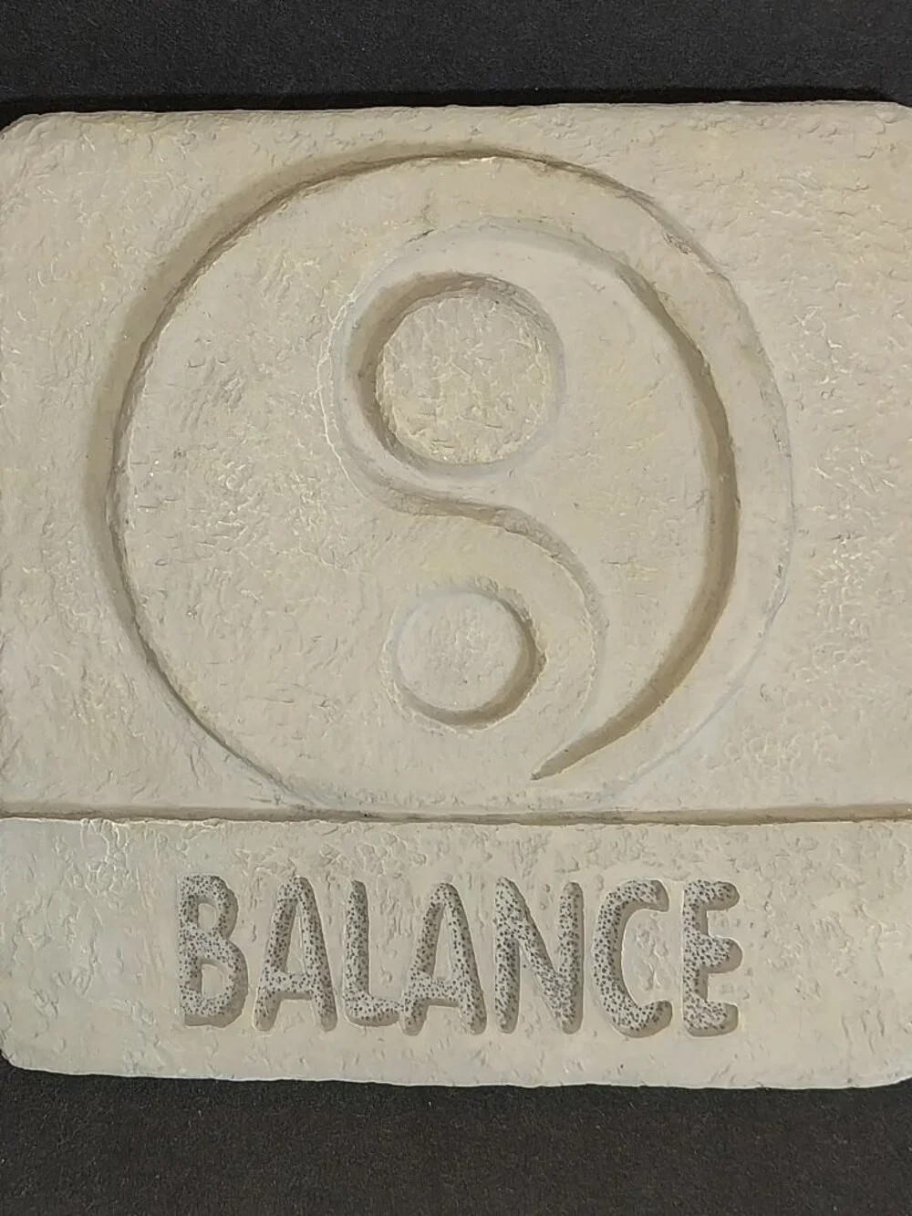 Balance Plaque Faux Cement Yin Yang